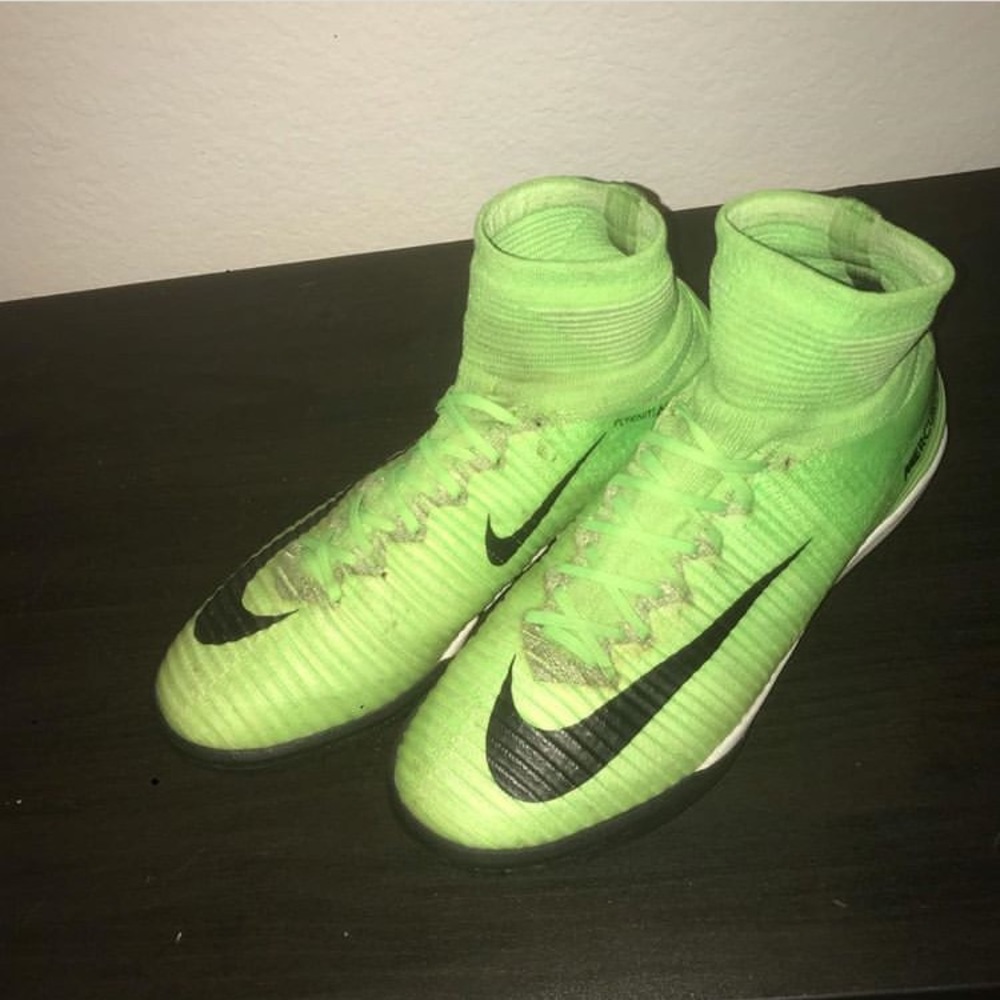 Nike mercurial turf boots